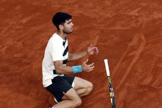 Carlos Alcaraz: une finale inoubliable pour son cinquième titre en Grand Chelem. KEYSTONE/EPA/YOAN VALAT
